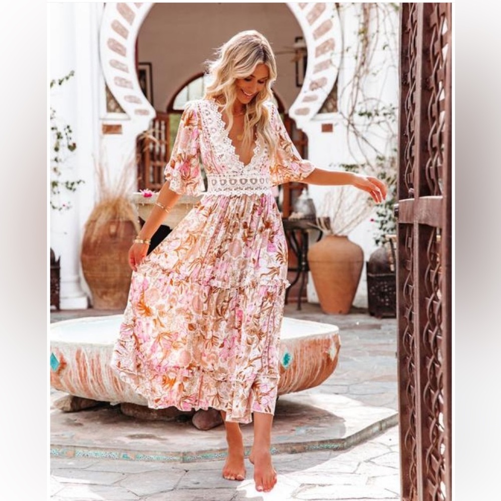 BNWT VICI Desert Moon Floral lace crochet dress